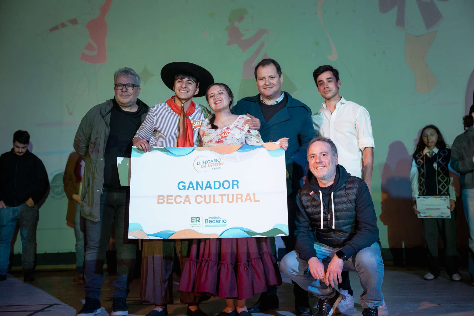 El talento paceño brilló y dejó cuatro ganadores en el becario en escena